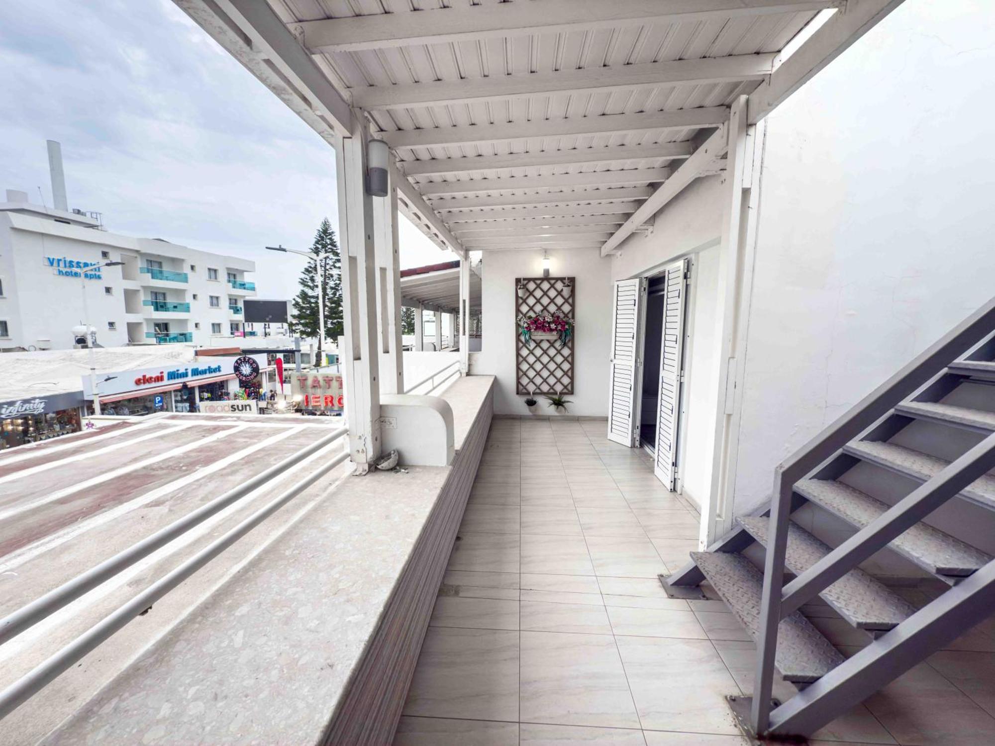 Sofia'S Seaview Apartment Protaras Exterior photo